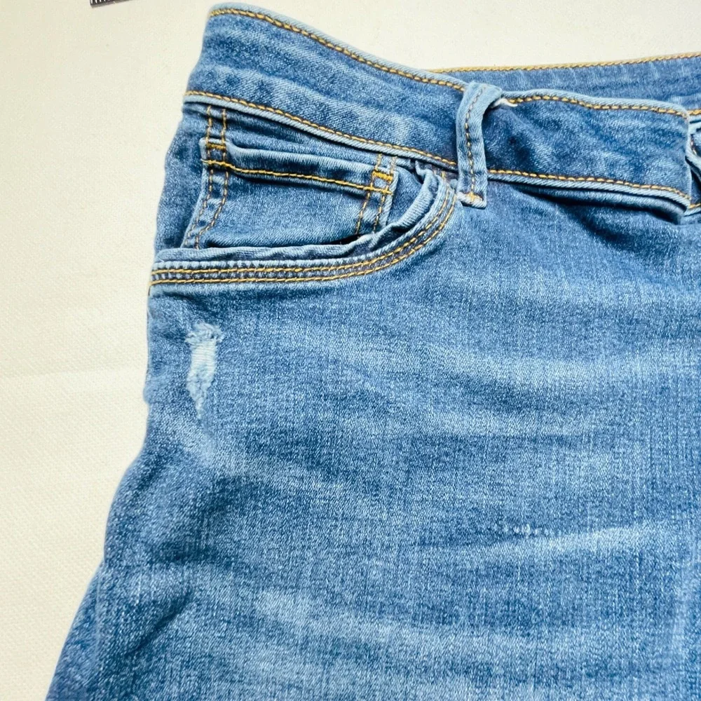 Apt 9 Bermuda Shorts Womens 18 Light Wash Stretch Denim Cuffed Plus Size 18